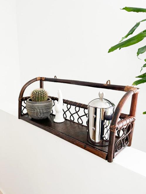 Vintage wandrekje hout en rattan boho, Huis en Inrichting, Woonaccessoires | Wandplanken en Boekenplanken, Gebruikt, Ophalen