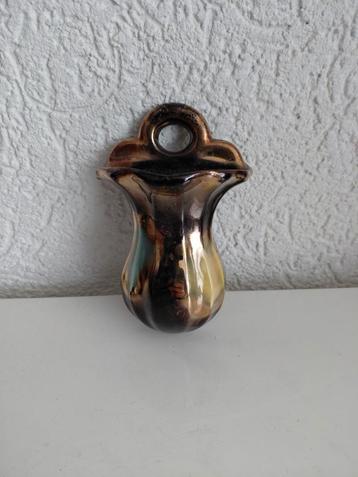 Wijwatervat keramiek beschikbaar voor biedingen