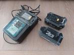Oplader + batterijen, Ophalen, Gebruikt, Oplaadbaar