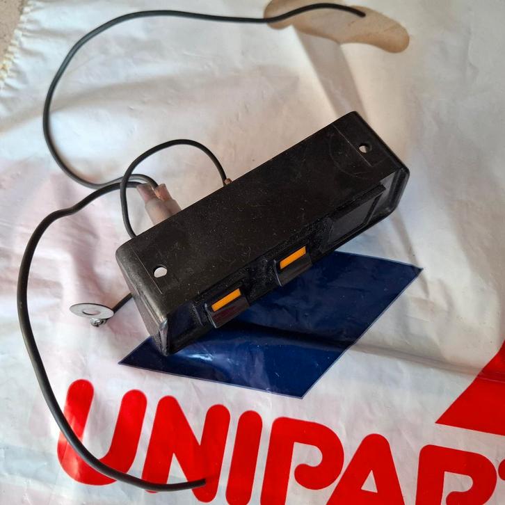 2x Interrupteurs lumineux + Support MINI LEYLAND AUSTIN Mk4, Autos : Pièces & Accessoires, Tableau de bord & Interrupteurs, Mini