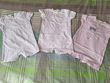 3 ééndelige pyjama's maat 92 beschikbaar voor biedingen
