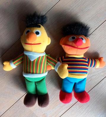 Ernie et Bert doudous - neuf 20cm de Tyco