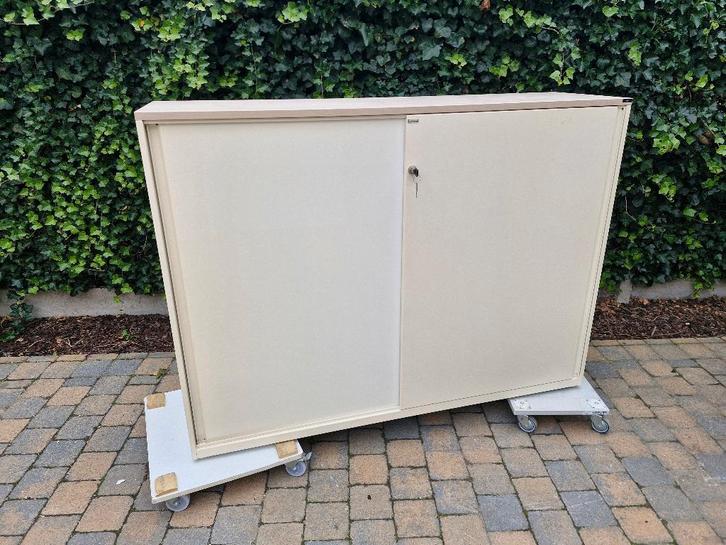 Mooie Metalen Schuifdeurkast - Ahrend - Te koop -Nieuwstaat!, Huis en Inrichting, Kasten | Dressoirs, Zo goed als nieuw, 150 tot 200 cm