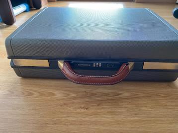 Vintage aktentas Samsonite beschikbaar voor biedingen