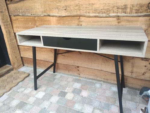 Bureau Scandinavische stijl, Huis en Inrichting, Overige Huis en Inrichting, Zo goed als nieuw, Ophalen