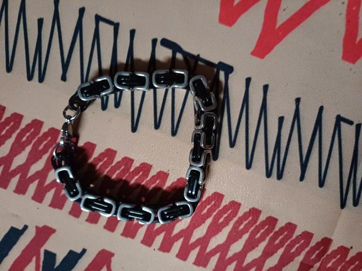 Bracelet neuf acier chirurgical., Bijoux, Sacs & Beauté, Bracelets, Acier, Enlèvement ou Envoi