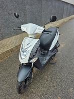 Kymco Agility 50 (Moet dringend weg), Fietsen en Brommers, Ophalen, Zo goed als nieuw