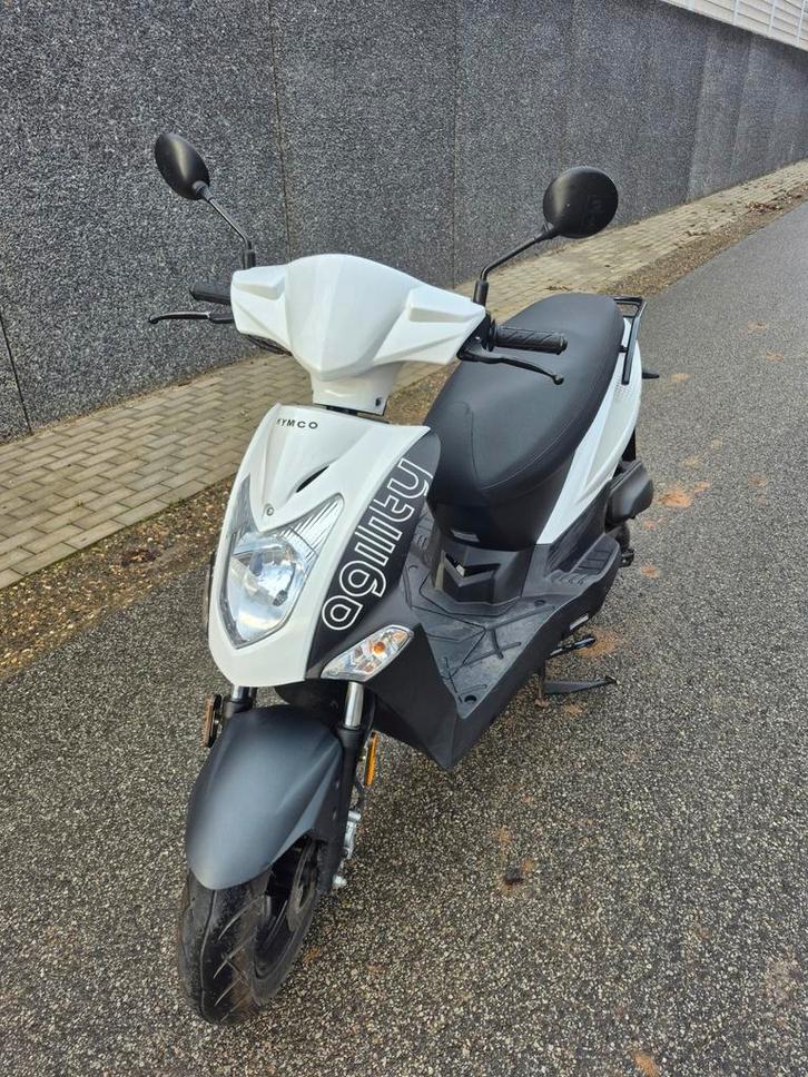 Kymco Agility 50 (Moet dringend weg), Fietsen en Brommers, Scooters | Overige merken, Zo goed als nieuw, Ophalen