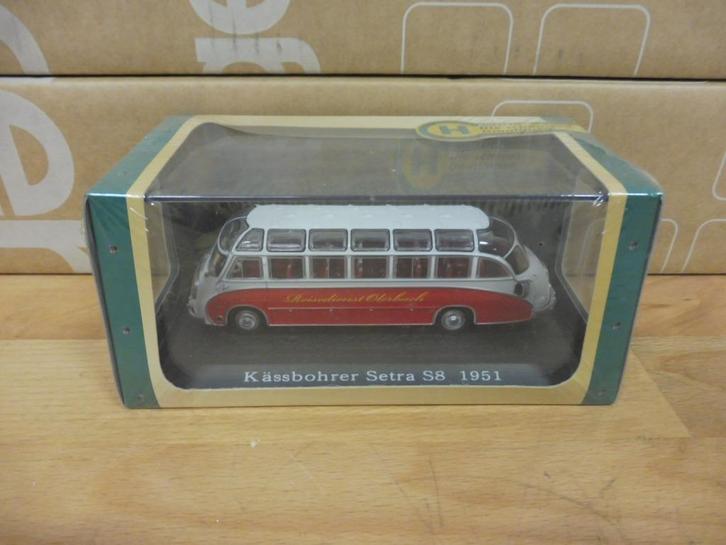1:72 Atlas Bus Collection Kässbohrer Setra S8 touringcar, Hobby en Vrije tijd, Modelauto's | Overige schalen, Zo goed als nieuw