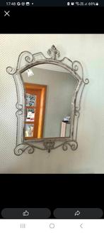 Smeedijzeren spiegel in nieuwstaat, Ophalen