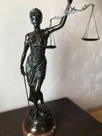 bronzen vrouw justitia, Bronze, Enlèvement