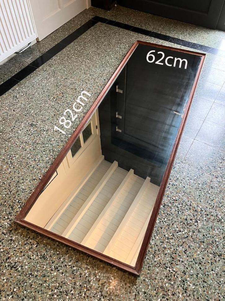 Grote rechthoekige spiegel uit de jaren 60 met houten frame, Huis en Inrichting, Woonaccessoires | Spiegels, Gebruikt, 75 tot 100 cm