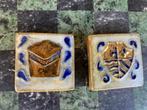 2 NIEUWE TEGELS GRES DE BOUFFIOULX ROGER GUERIN HERALDIEK, Antiek en Kunst, Ophalen of Verzenden