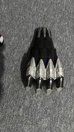 Masque et gant Marvel, Enlèvement, Comme neuf