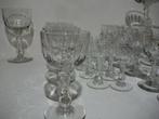 22 verres vintagen vin, eau, liqueur, Antiquités & Art, Antiquités | Verre & Cristal, Enlèvement