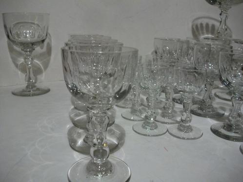 22 Vintage glazen geslepen glas wijn, water, likeur, Antiek en Kunst, Antiek | Glaswerk en Kristal, Ophalen