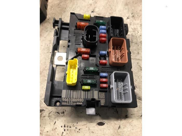 Zekeringkast van een Peugeot 207, Auto-onderdelen, Elektronica en Kabels, Peugeot, Gebruikt, 3 maanden garantie, Ophalen of Verzenden