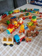 Verzameling houten speelgoed + doos blokken, Comme neuf, Enlèvement ou Envoi
