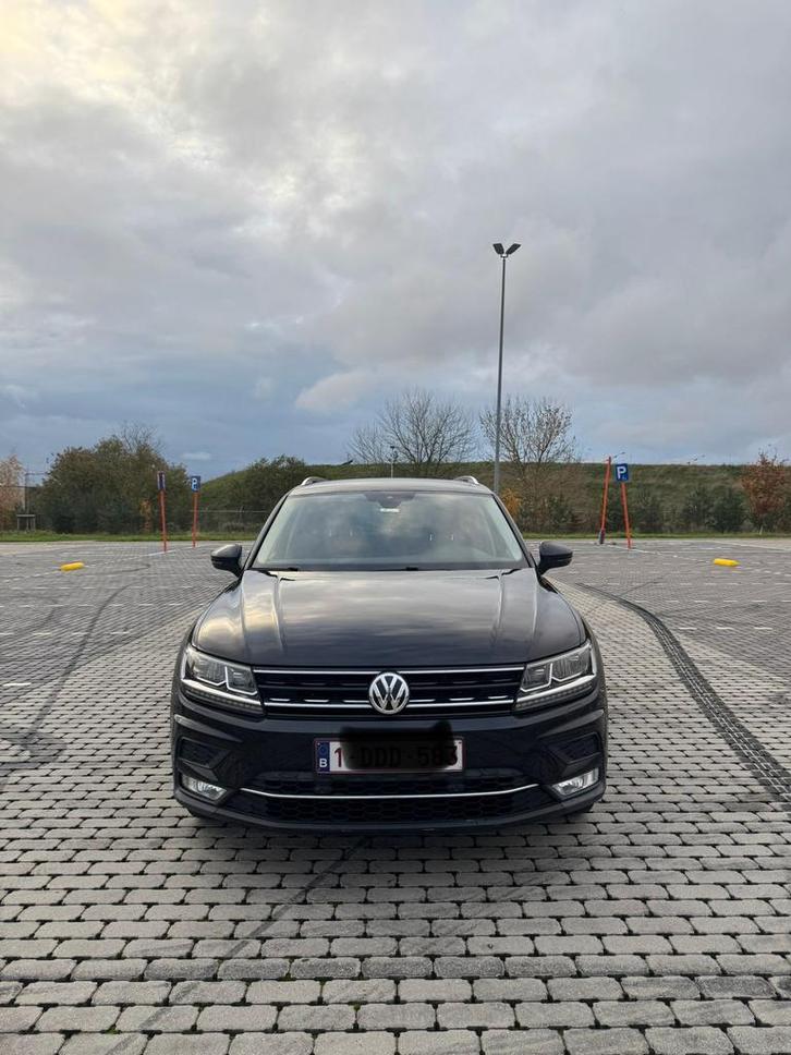 Tiguan 2.0 tdi in zeer nette staat !! 4x4, Auto's, Volkswagen, Bedrijf, Tiguan, 4x4, ABS, Achteruitrijcamera, Adaptieve lichten