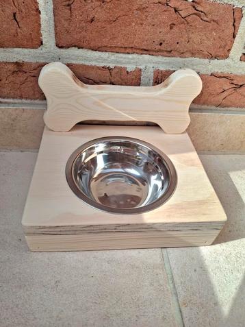 Nieuwe houten drinkbakken voor honden vanaf 25€
Grote 30 h x beschikbaar voor biedingen