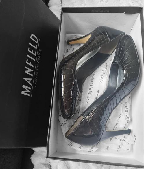 ✨MANFIELD Pumps Maat 37 Tijdloos Zwart Lakleer, Nieuwstaat✨, Kleding | Dames, Schoenen, Zo goed als nieuw, Pumps, Zwart, Ophalen of Verzenden
