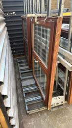 Buitenschrijnwerk uit hard hout, Ophalen