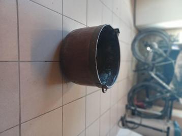 Koperen ketel beschikbaar voor biedingen