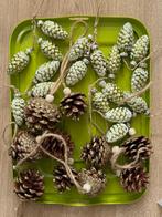 Kerstversiering kersthangers eikels 16 stuks, Ophalen of Verzenden, Zo goed als nieuw