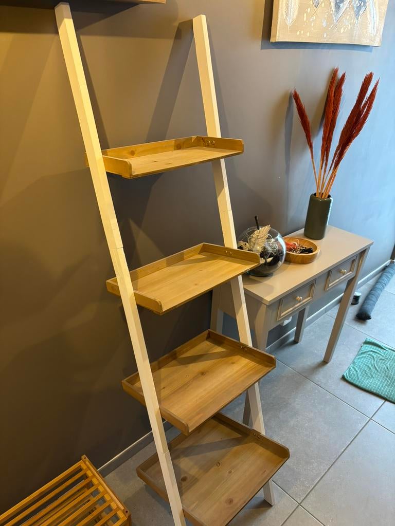 Étagère inclinée, Enlèvement, Comme neuf