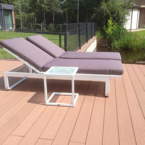 2 x ligbed plus tafel voor 899 euro, Tuin en Terras, Ligbedden, Nieuw, Aluminium, Verstelbaar, Verzenden