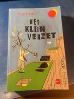 Tine Hens - Het Kleine Verzet, Boeken, Ophalen of Verzenden, Zo goed als nieuw, Tine Hens