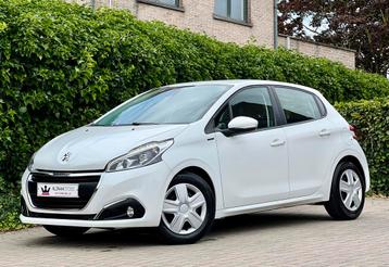 Peugeot 208 1.2i Signature 2018 // Navigation // Euro 6b beschikbaar voor biedingen