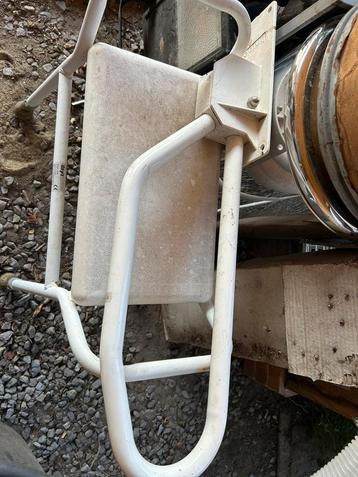 Douche zitje beschikbaar voor biedingen