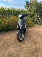 Peugeot scooter klasse a met alle papieren, Ophalen, Zo goed als nieuw