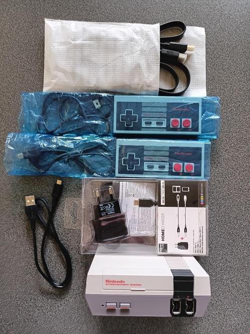 Nintendo Classic Mini met scherm en toebehoren, Games en Spelcomputers, Spelcomputers | Nintendo NES, Nieuw, Met 2 controllers