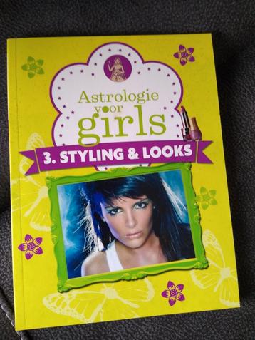 Boekje: astrologie voor girls.   