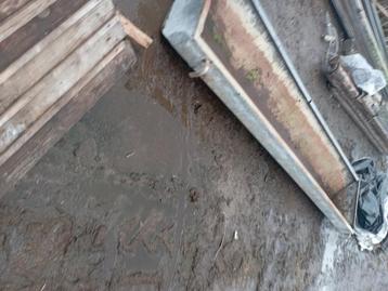 Voederbak  beschikbaar voor biedingen