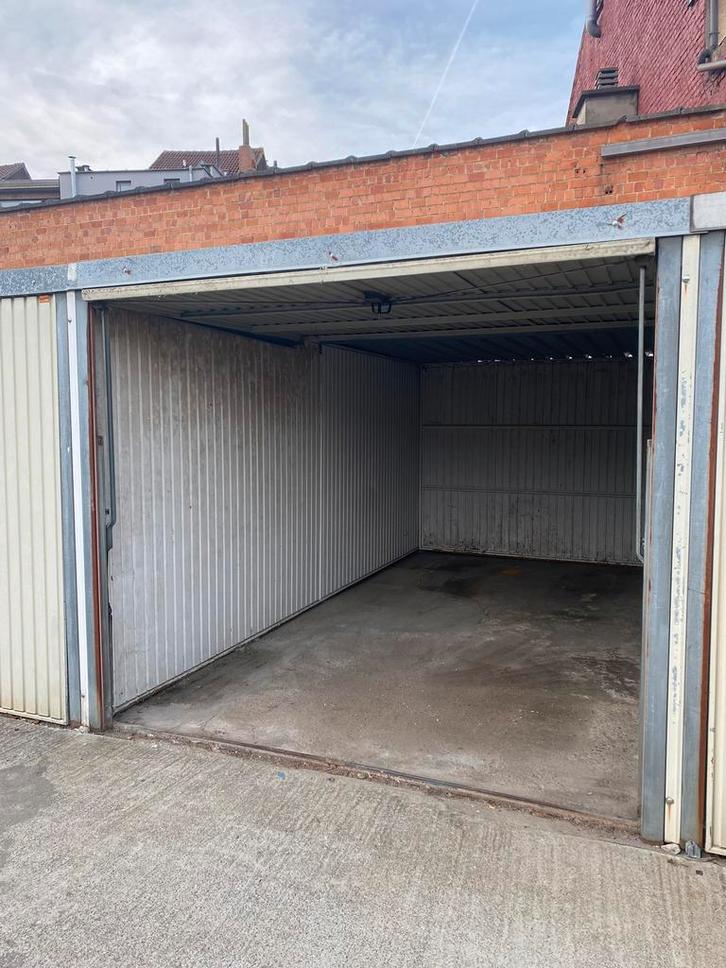 BOX TE HUUR VOOR MEUBELS, OPSLAG, OPSLAG, Immo, Garages en Parkeerplaatsen, Brussel
