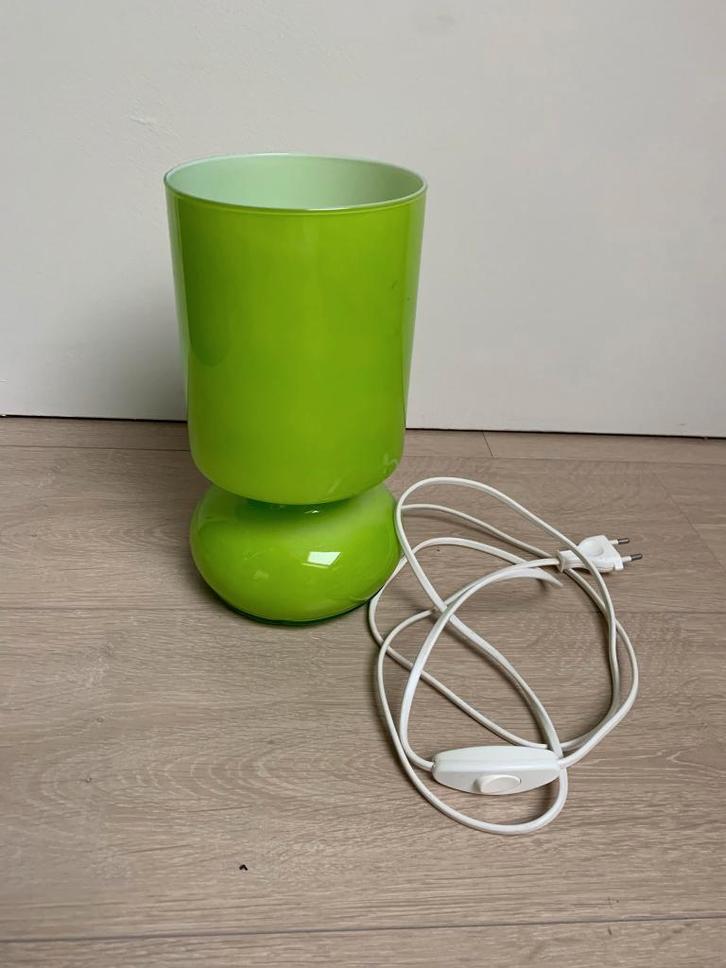 IKEA Lykta - Tijdloze groene retro lamp, Huis en Inrichting, Lampen | Tafellampen, Zo goed als nieuw, Glas, Ophalen of Verzenden