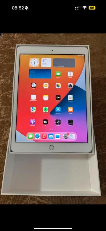 Ipad 8 th Gen 32 GB WIFI beschikbaar voor biedingen