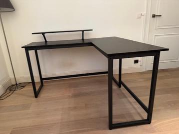 Hoekbureau - Gaming bureau beschikbaar voor biedingen