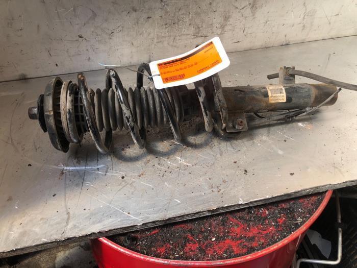 Schokdemperpoot links-voor van een Citroen DS3, Auto-onderdelen, Ophanging en Onderstel, Citroën, Gebruikt, 3 maanden garantie