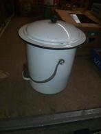 EMAILE  TOILETEMMER, Ophalen