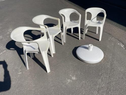 Tuinstoeltjes 4 stuks stapelbaar + parasolvoet (Zemst), Tuin en Terras, Tuinstoelen, Gebruikt, Stapelbaar, Ophalen