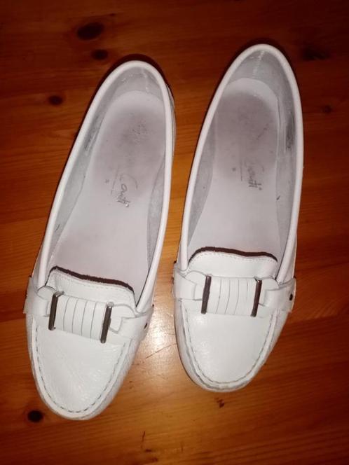 Andrea Conti wit lederen instappers loafers ballerina's , 39, Kleding | Dames, Schoenen, Zo goed als nieuw, Instappers, Wit, Ophalen of Verzenden