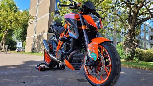KTM Superduke 1290R met veel Powerparts en complete historie, Motoren, Motoren | KTM, Particulier, Naked bike, meer dan 35 kW