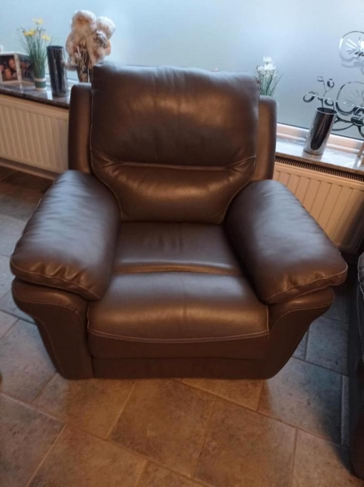 Salon complet en demi cuir. Assise en cuir et dos en simili, Huis en Inrichting, Fauteuils, Leer, Ophalen