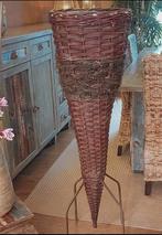 Mooie grote staander , rotan/ takken vaas  , mooie als deco, Huis en Inrichting, Ophalen, Gebruikt