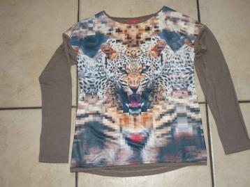 Een longsleeve panter, maat XS beschikbaar voor biedingen