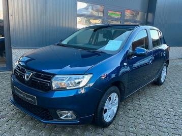 Dacia Sandero 1,0 benzine - Airco/trekhaak, Auto's, Voorwielaandrijving, Stof, Gebruikt, https://public.car-pass.be/vhr/cffbe0c1-0b5d-419d-a681-4cabdbb7948f